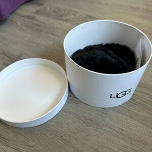 NEW Ugg Earmuffs Storage Box - 4.25" x 6" - White